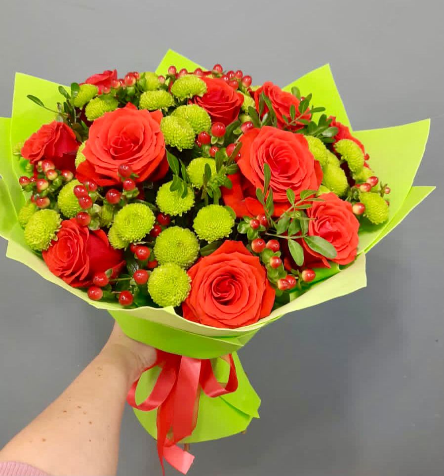 Букет цветов из: Хризантемы и Розы в Новохопёрский