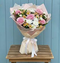 Букет цветов из:  Гвоздики, Орхидеи и Розы #REPLACE_PRED# Новохопёрский