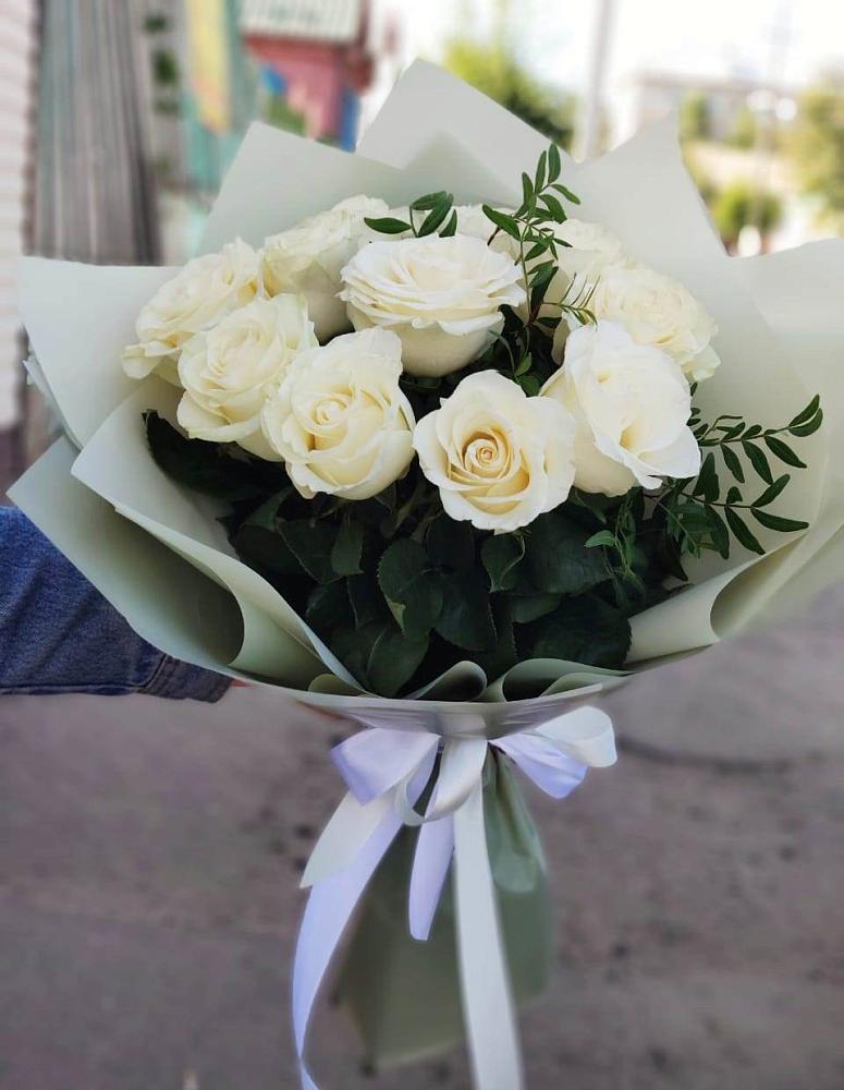 Букет Белые розы Проуд в Новохопёрский