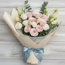 Букет цветов из:  Лизиантусы в Новохопёрский