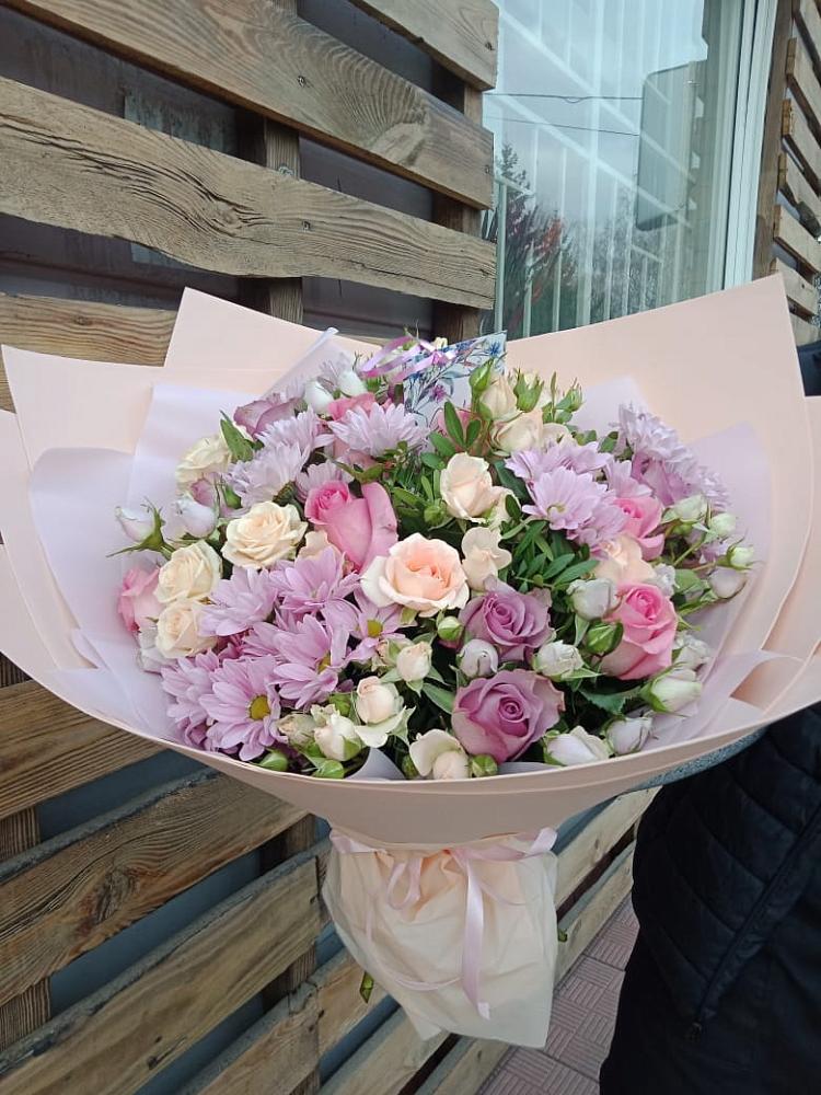 Букет цветов из: Розы и Хризантемы в Новохопёрский