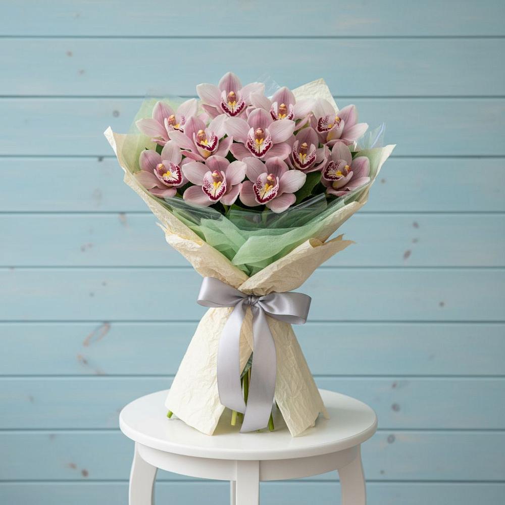 Букет цветов из: Орхидеи и Розы в Новохопёрский