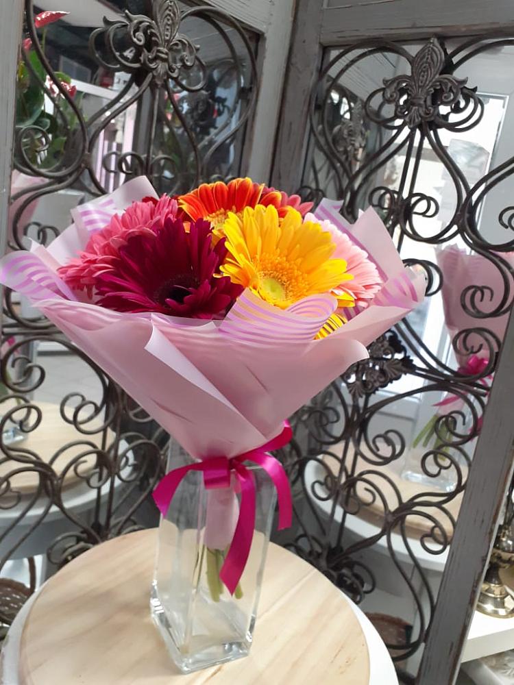 Букет цветов из: Герберы в Новохопёрский