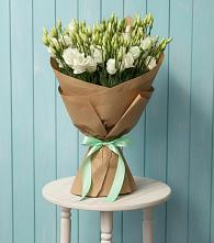 Букет цветов из:  Лизиантусы в Новохопёрский