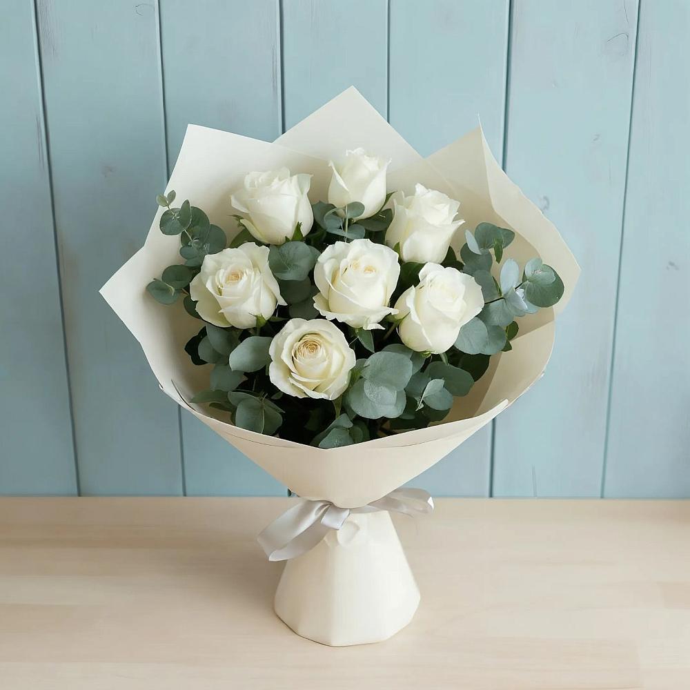 Букет Белые розы в Эвкалипте в Новохопёрский