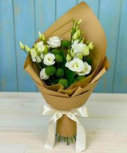 Букет цветов из:  Хризантемы и Лизиантусы в Новохопёрский