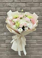Букет цветов из:  Гвоздики, Розы, Лизиантусы и Хризантемы в Новохопёрский