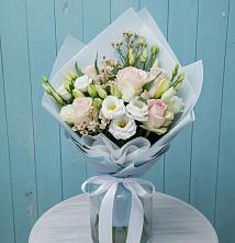 Букет цветов из:  Розы и Лизиантусы в Новохопёрский